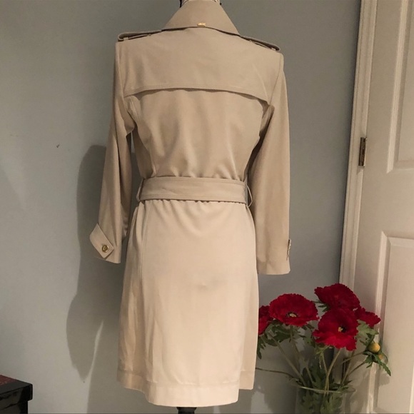 Stunning St. John Double Breasted Trench Sz 2 PRISTINE - Picture 2 of 6